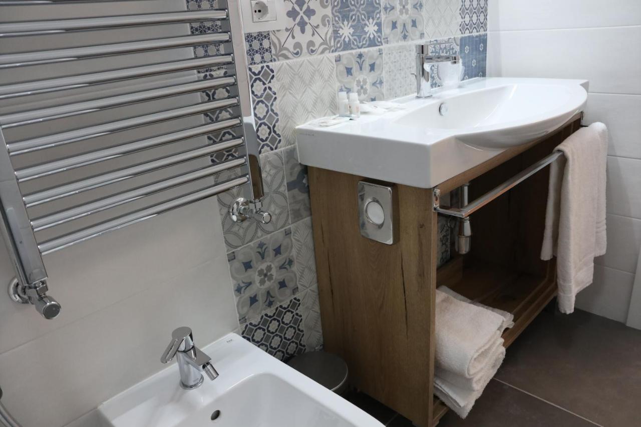 Residenza La Reggia Bed & Breakfast Касерта Екстериор снимка